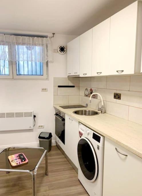 Central Studio Flat Bucureşti Eksteriør bilde